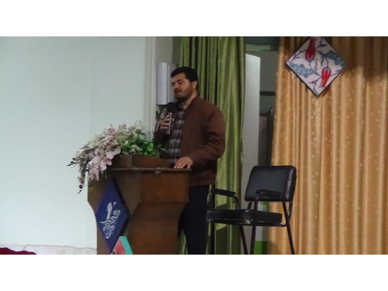 صبحگاه به رنگ انقلاب باسخنرانی آقای محمدی