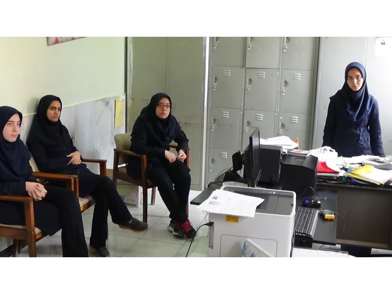 جلسه شورای دانش آموزی