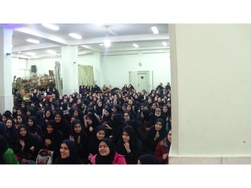 جشن دهه فجر و اجرای عمو خندان